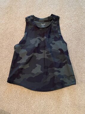 Women’s Old Navy Camo Athletic Tank Top